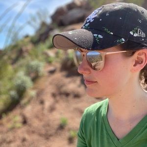 Meet your Posher, Paxton